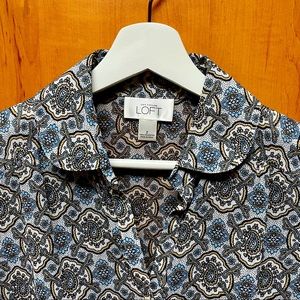 Ann Taylor Loft printed workwear blouse SZ 2